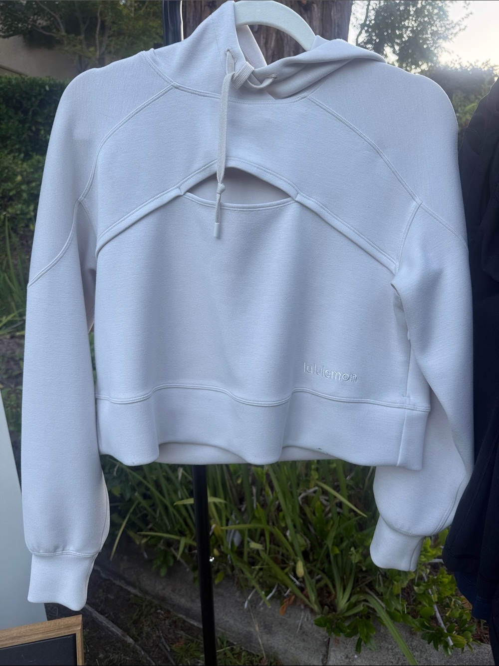 Lululemon Soft Stream Cropped Sweatshirt